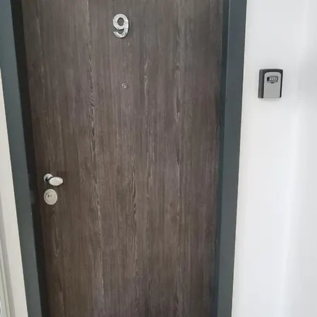 Jafar 9 - Spacious 1-Bedroom With Balcony *