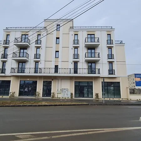 Jafar 9 - Spacious 1-bedroom With Balcony *