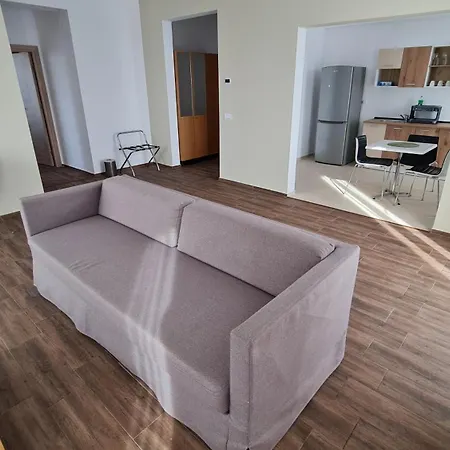 Appartamento Jafar 9 - Spacious 1-Bedroom With Balcony *