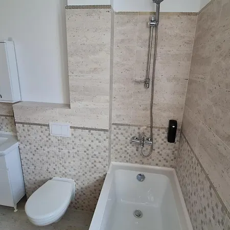 Jafar 9 - Spacious 1-Bedroom With Balcony Appartamento