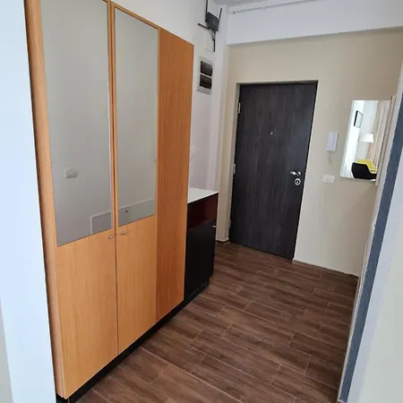 Appartamento Jafar 9 - Spacious 1-Bedroom With Balcony *