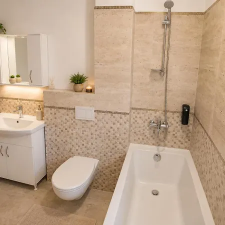 Jafar 9 - Spacious 1-bedroom With Balcony * Timişoara