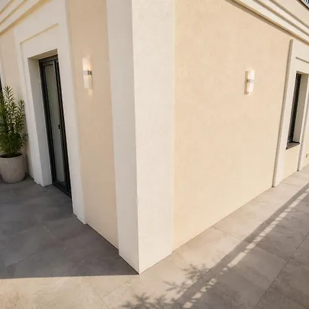 Jafar 9 - Spacious 1-bedroom With Balcony Apartment