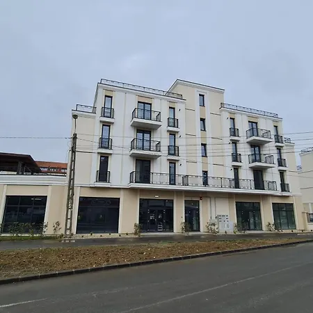 Jafar 9 - Spacious 1-bedroom With Balcony Apartment Timişoara